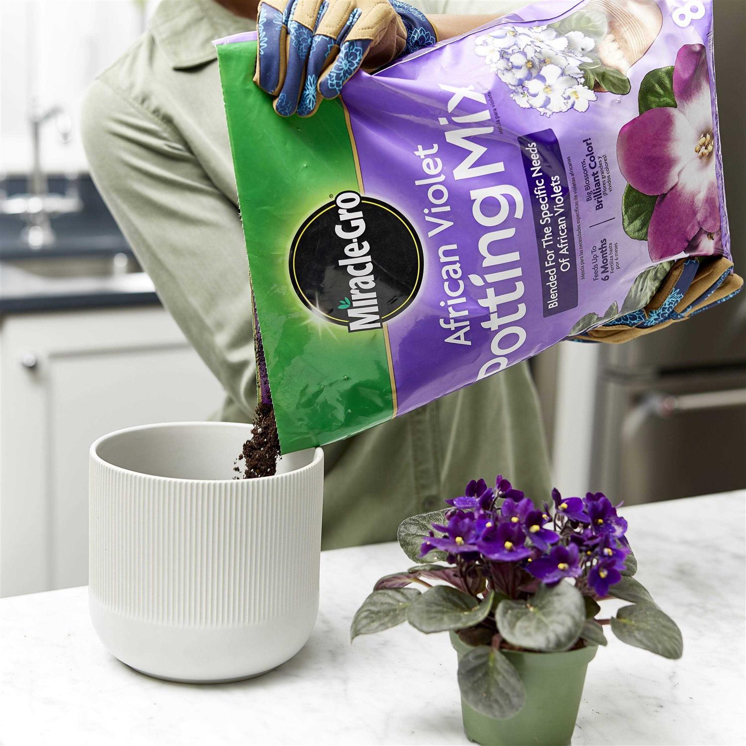 Miracle Gro Potting Mix - Image 2
