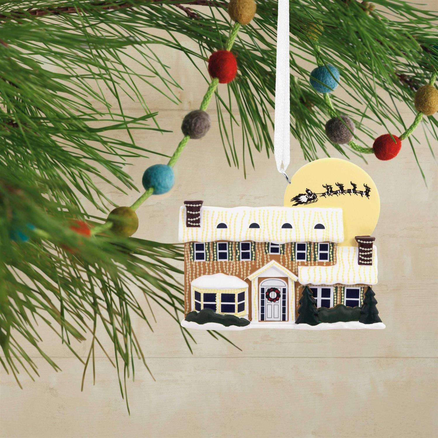 Hallmark National Lampoon's Christmas Vacation Griswold House Ornament - Image 3